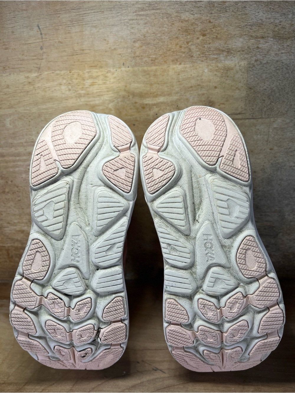 Hoka One One Clifton 10 Womens Size 8.5 Running Shoes Sneakers Blush Rose Latte - Picture 8 of 12